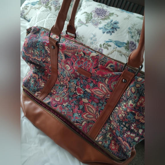 Travel Duffel Overnight Bag - Picture 2 of 4